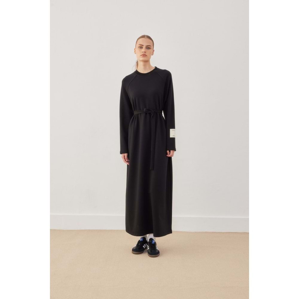 Kol Etiket Detaylı Basic Siyah Elbise M/L