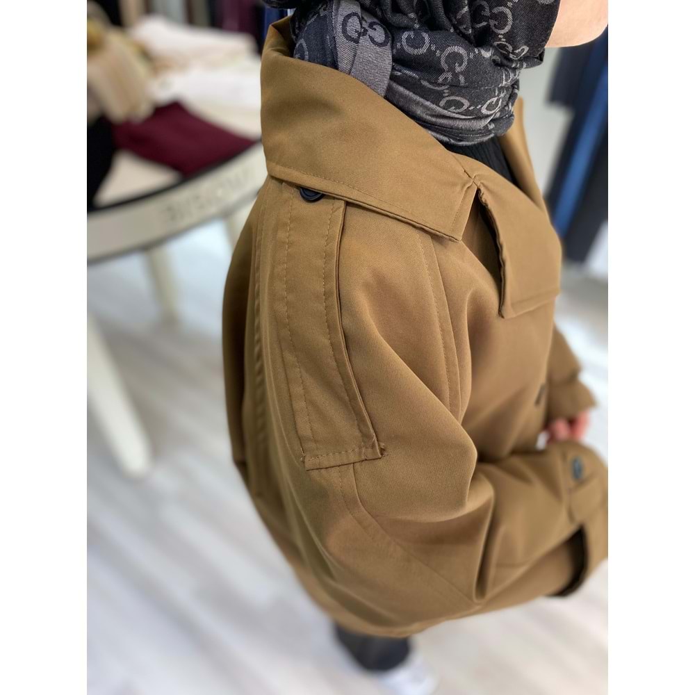 Yağ Yeşili Astarlı Kısa Kadın Trenç