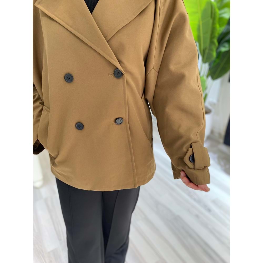 Yağ Yeşili Astarlı Kısa Kadın Trenç