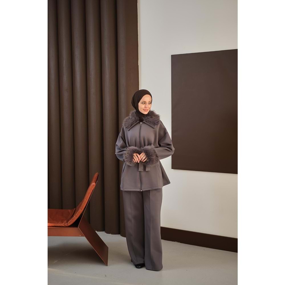 Kolları Ve Yakası Kürk Detay Antrasit Scuba Takım 40-42 Beden