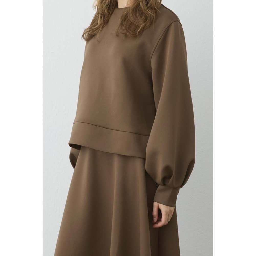 Kahverengi Bisiklet Yaka Pilikaşeli Balon Kol Etekli Takım S/M