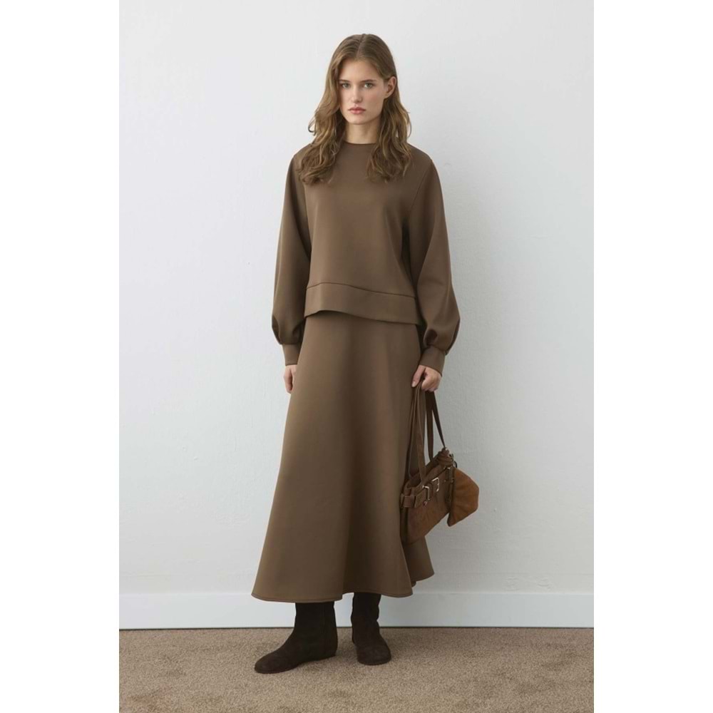 Kahverengi Bisiklet Yaka Pilikaşeli Balon Kol Etekli Takım S/M