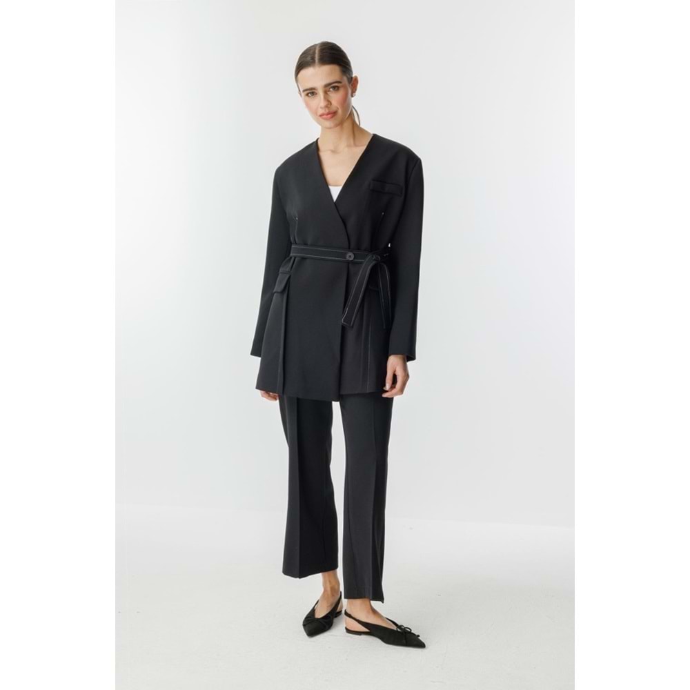 Kontrast Dikişli Kuşaklı Siyah Ceket S Beden