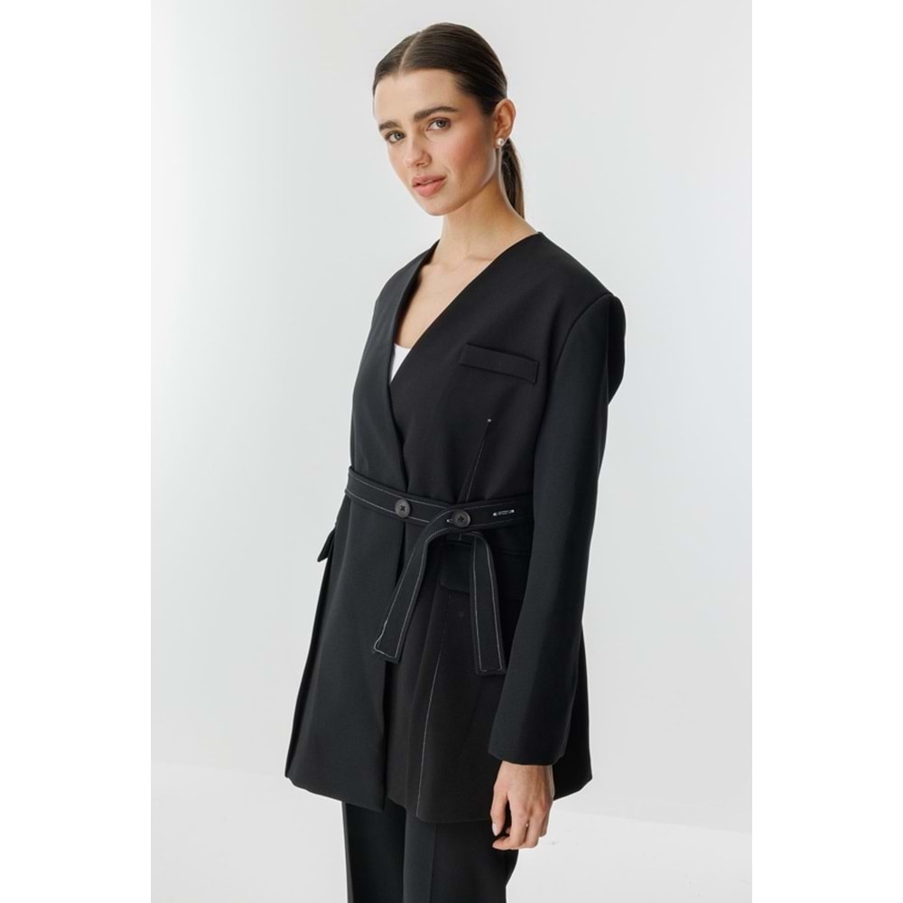 Kontrast Dikişli Kuşaklı Siyah Ceket XL Beden