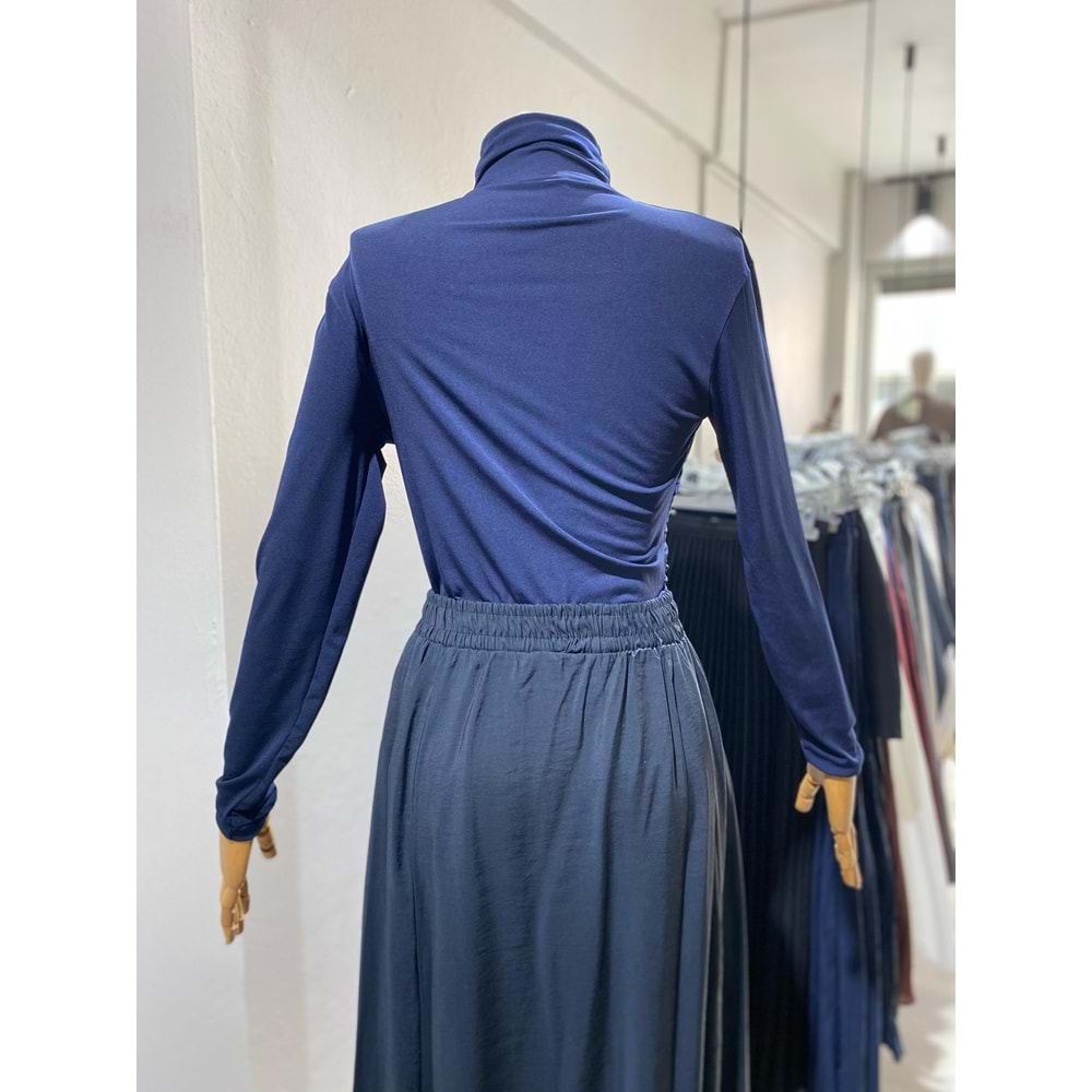 Omuz ve Bel Büzgülü Lacivert Bluz L-XL Beden