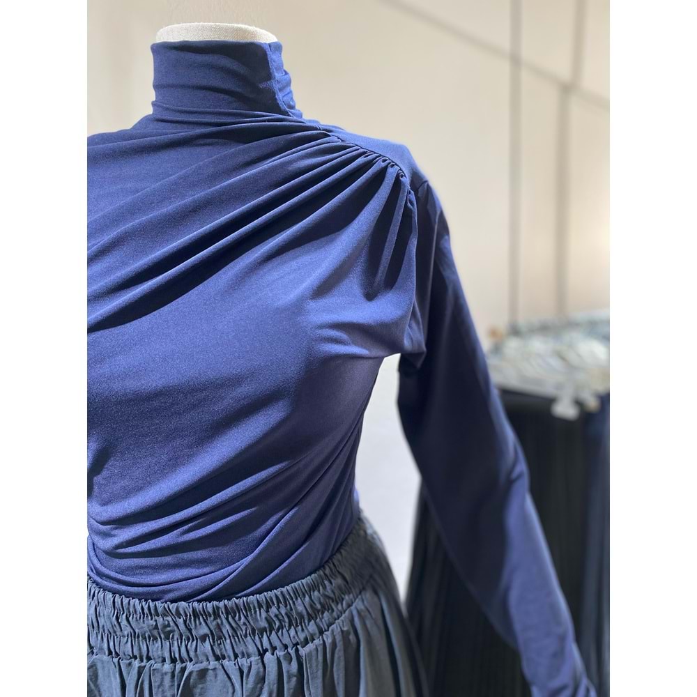 Omuz ve Bel Büzgülü Lacivert Bluz L-XL Beden
