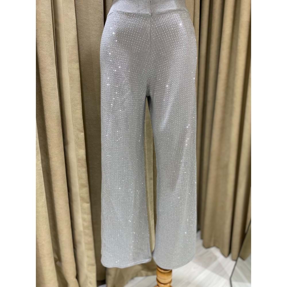 Triko Önü Taşlı Gri Standart Kadın Pantolon