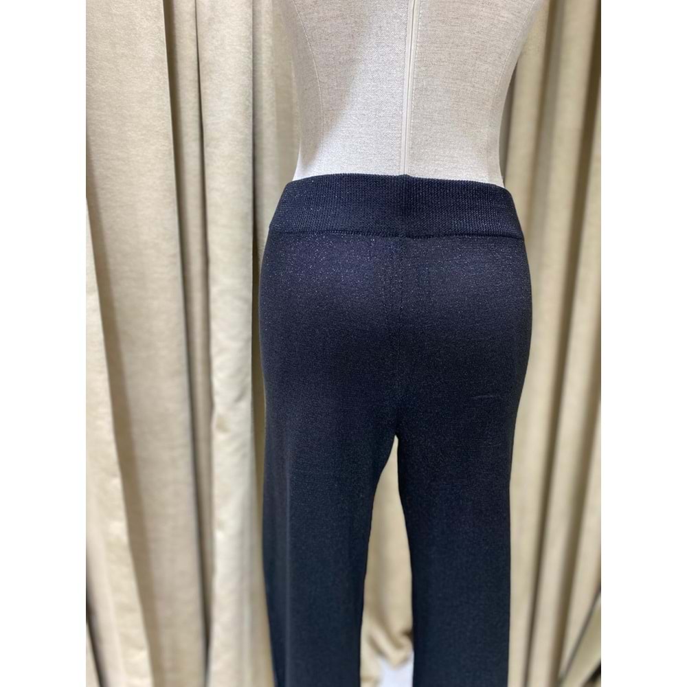 Triko Önü Taşlı Siyah Standart Kadın Pantolon