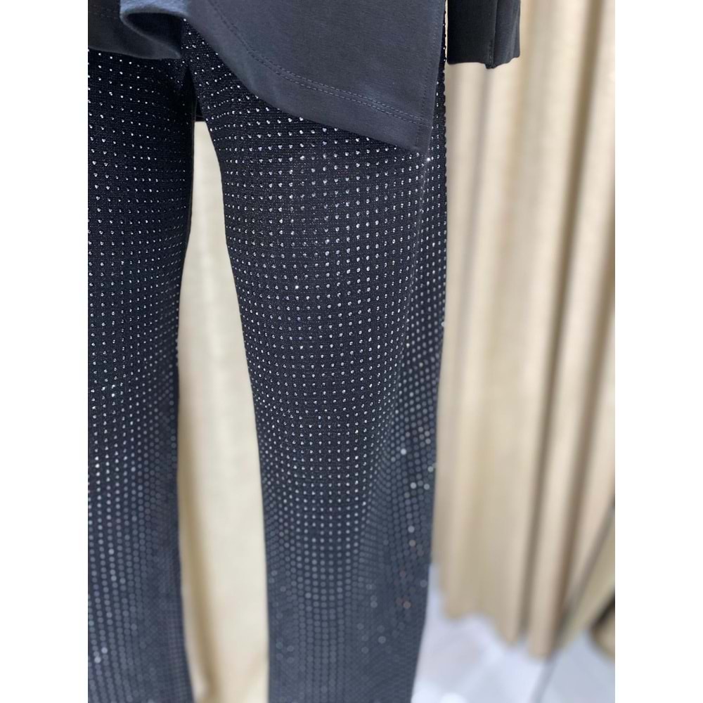 Triko Önü Taşlı Siyah Standart Kadın Pantolon