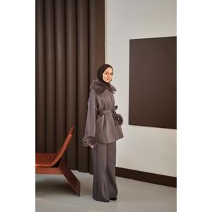 Kolları Ve Yakası Kürk Detay Antrasit Scuba Takım 40-42 Beden