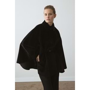 Siyah Oversize Pelerin Kaban | Süet Kemerli Gömlek Yaka