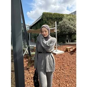 V Yaka Kadın Gri Triko Takım