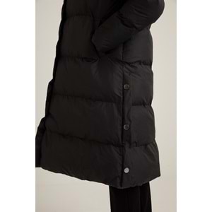 Çıtçıtlı Uzun Şişme Kadın Mont Siyah 42 Beden