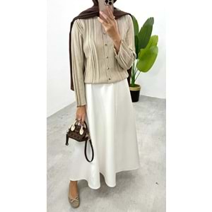 Kendinden Simli Düğmeli Triko Bej Hırka