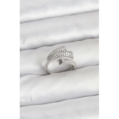 Gümüş Renk Zirkon Taşlı Pirinç Kadın Yüzük