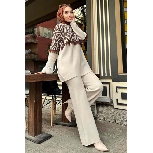 Saçaklı Baklava Desen Kadın Triko Bej Takım