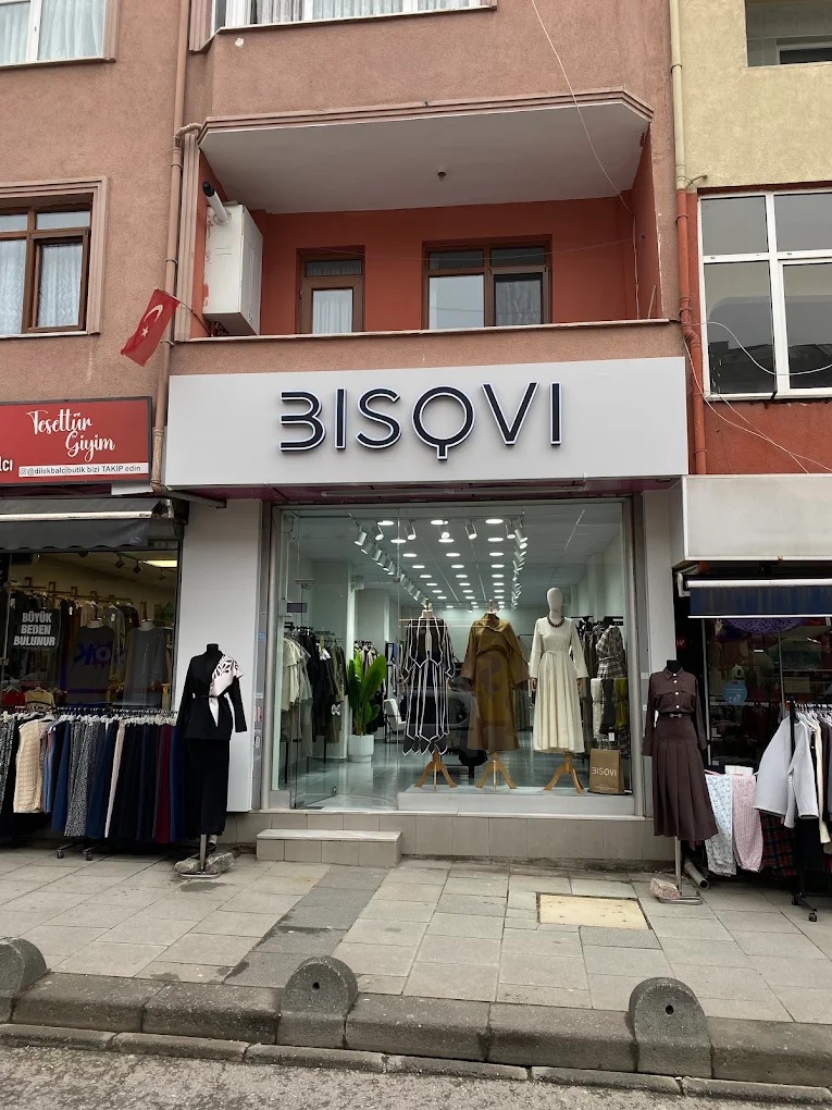 Pendik Kadın Giyim Alışverişi: Bisqvi Şıklığı Kapınızda
