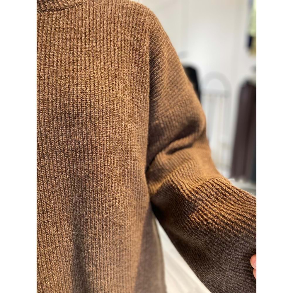 Oversize Geniş Kollu Rahat Kesim Kahverengi Kadın Triko Kazak