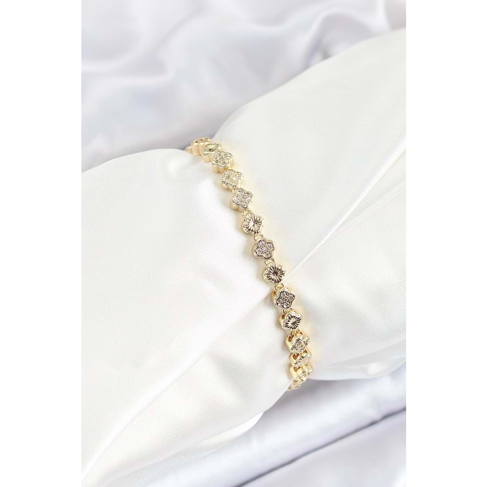 Pirinç Yonca Model Zirkon Taşlı Gold Renk VİP Seri Kadın Bileklik