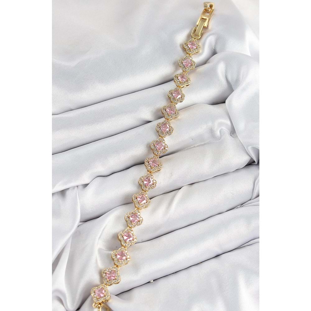 Pirinç Zirkon Taşlı Pembe Yonca Baget Model Gold Renk VIP Seri Kadın Bileklik