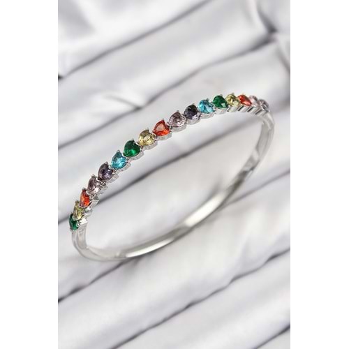 Pirinç Renkli Zirkon Taşlı Kalp Model Gümüş Renk Kadın Kelepçe