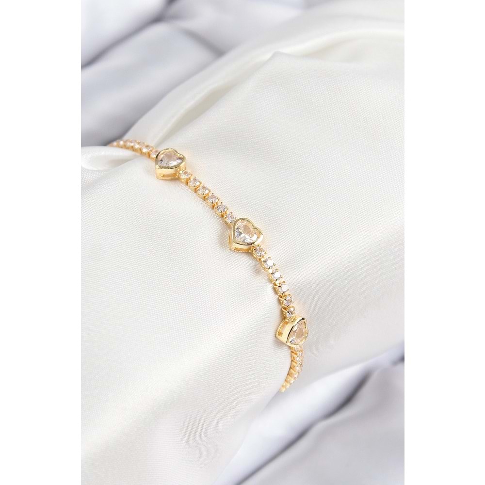Pirinç Zirkon Taşlı Sıralı Kalp Model Gold Renk Kadın Bileklik