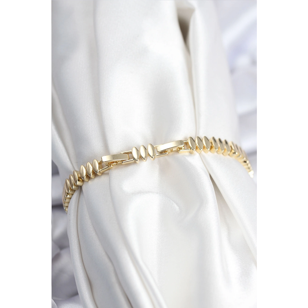 Pirinç VIP Seri Gold Renk Zirkon Taşlı Arpa Model Kadın Bileklik