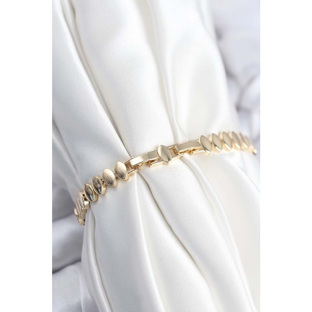 Pirinç VIP Seri Gold Renk Sıralı Arpa Model Kadın Bileklik