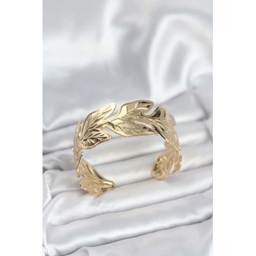 Gold Renk Pirinç Levha Yaprak Model Kadın Bileklik