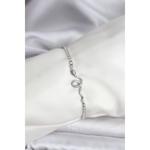 Yılan Model Zirkon Taşlı Gümüş Renk Pirinç Su Yolu Kadın Bileklik