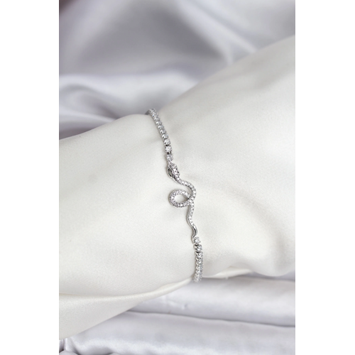 Yılan Model Zirkon Taşlı Gümüş Renk Pirinç Su Yolu Kadın Bileklik