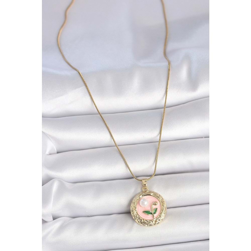 316L Çelik Gold Renk Zincir Pembe Çiçek İşlemeli inci Detay Portre Model Kadın Kolye