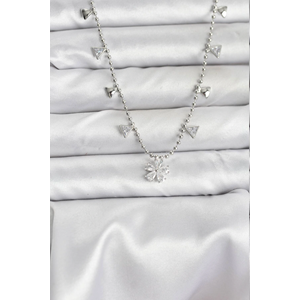 Pirinç Gümüş Renk Zirkon Taşlı Çiçek Model Kadın Kolye