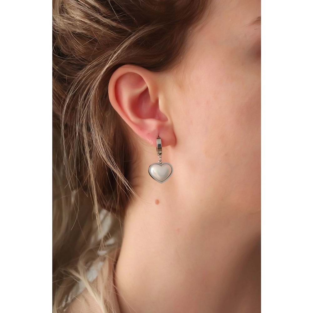 316L Çelik Gümüş Renk Beyaz Bombeli Kalp Küpe