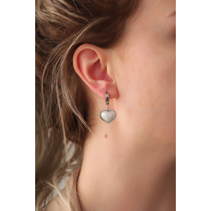 316L Çelik Gümüş Renk Beyaz Bombeli Kalp Küpe