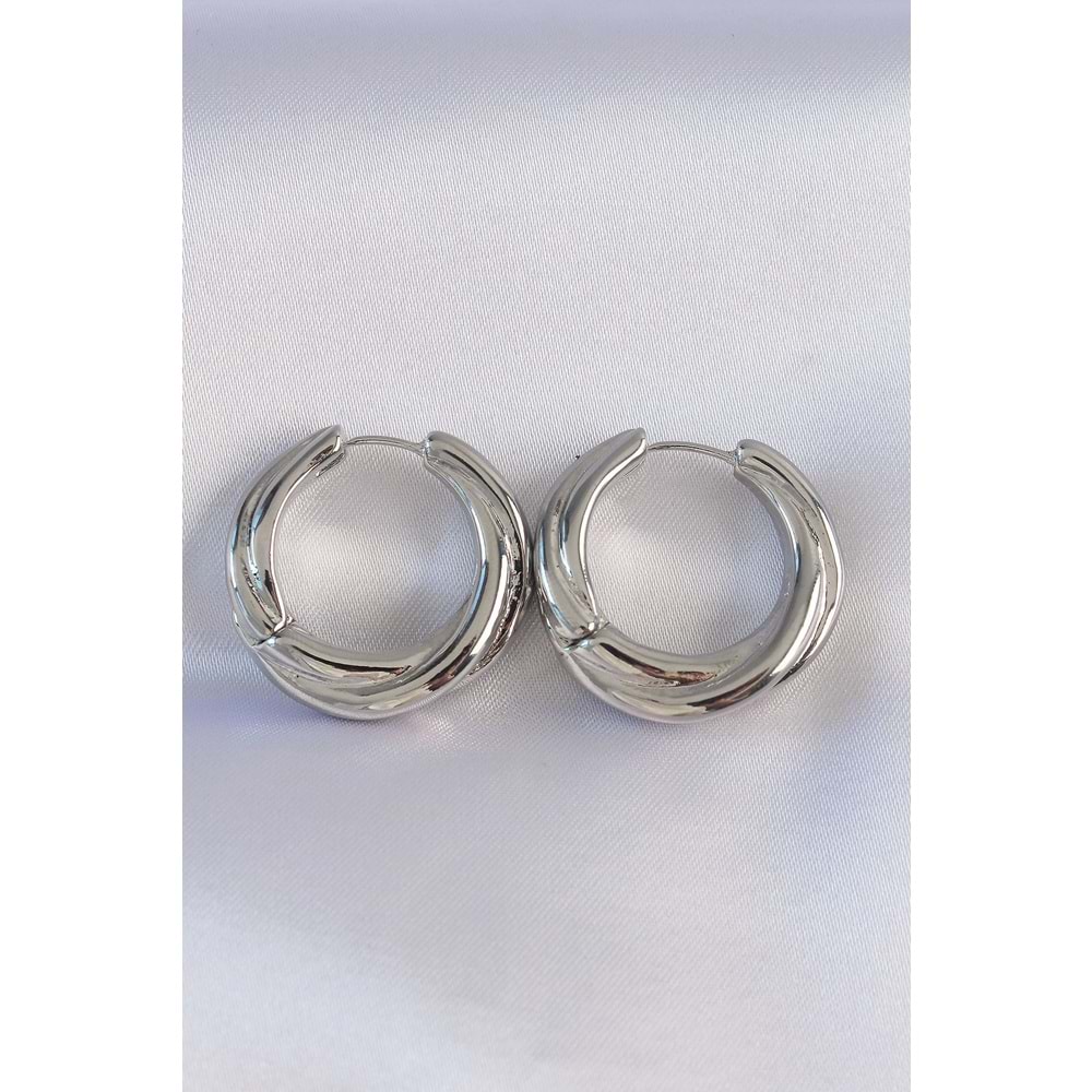 Pirinç Gümüş Renk Asimetrik Kıvrım Küpe