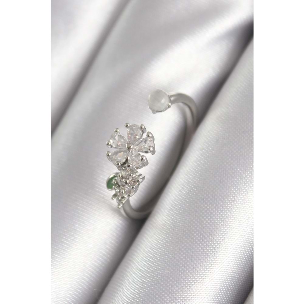 Pirinç Gümüş Renk Zirkon Taşlı Çiçek Model Kadın Yüzük