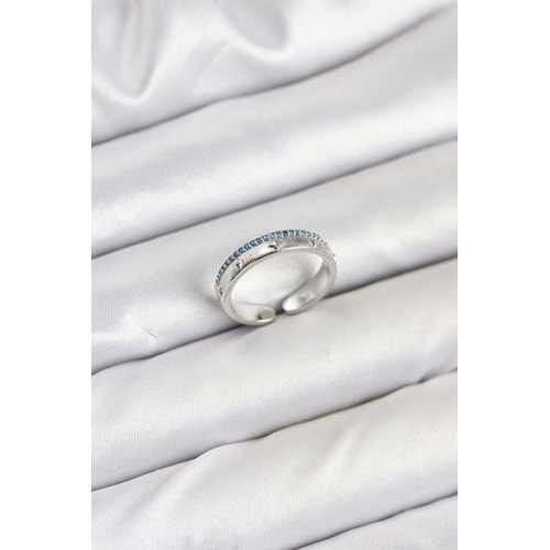 Pirinç Gümüş Renk Sıralı Zirkon Taşlı Kutup Yıldızı Model Kadın Yüzük